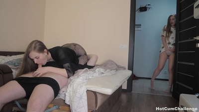 ¡Tabú! ¡Me corro cuando veo a papá follar con mamá!