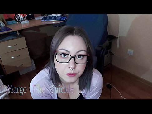 ❤️ Chica sexy con gafas chupa consolador profundamente en la cámara Video de sexo en es.sex00.top ❌️